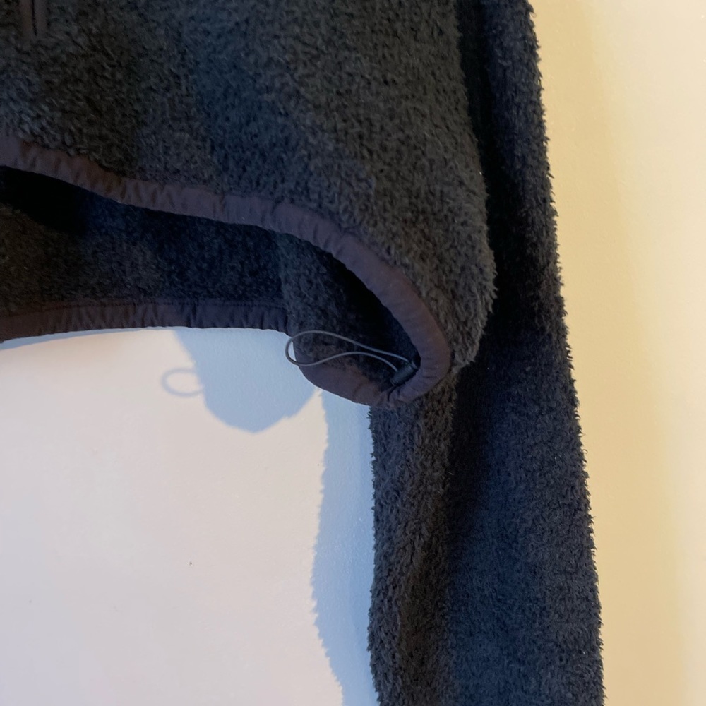 SKIMS Cozy Knit Cropped Pullover Black - Picture 8 of 12
